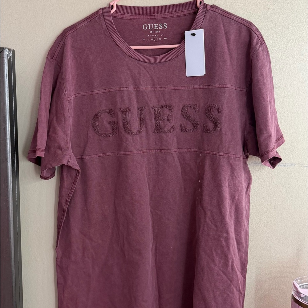 GUESS Men's Mauve Short Sleeve T shirt